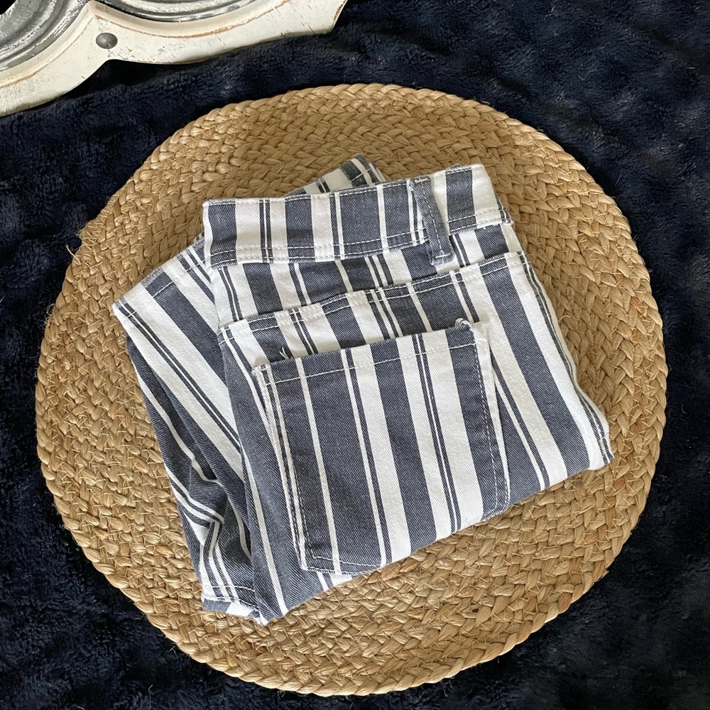 3/$25! Rocks & Indigo White Stripe Jeans